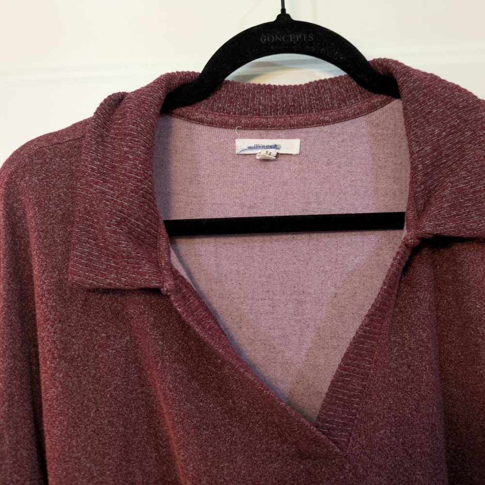🔴3/$15 Maurices Striped V-Neck top in Dusty Rose & Pink - Picture 2 of 13